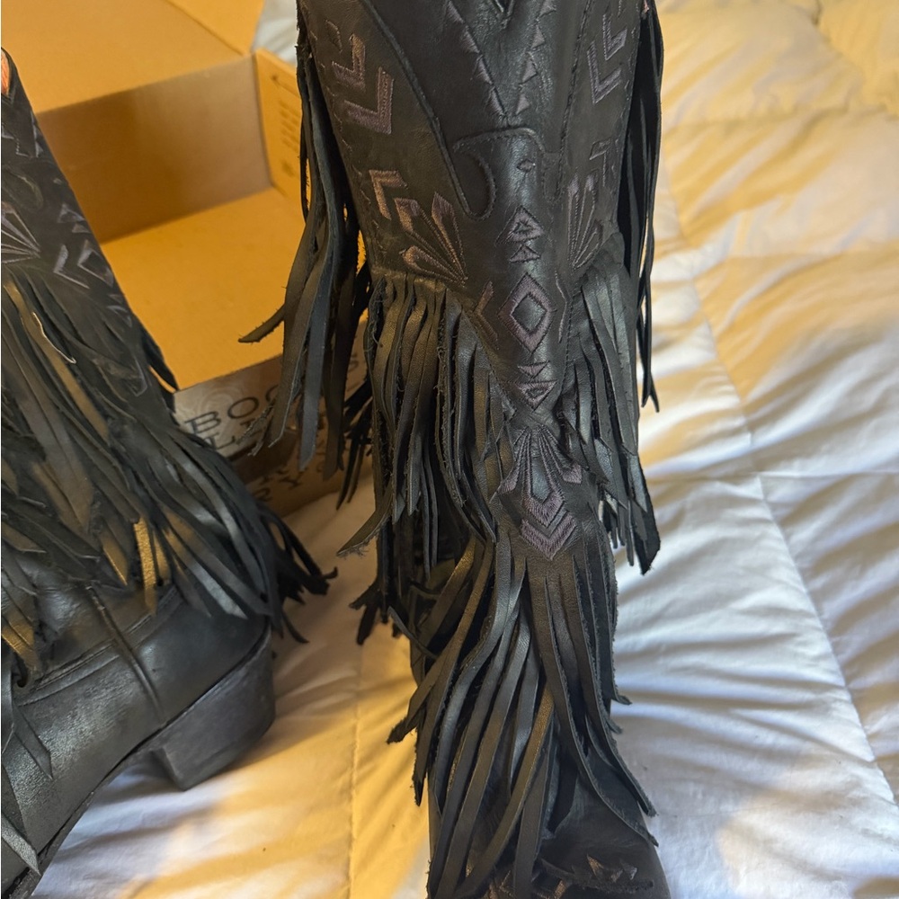Elegant Black Fringe Heeled Boots - Picture 3 of 6